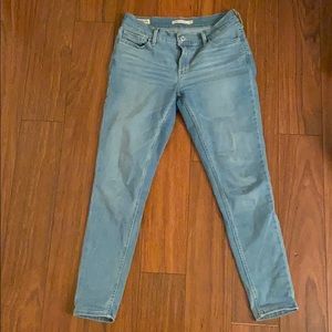 710 Super Skinny Levi’s jeans